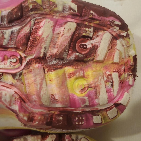 CROCS Pink and Yellow Sandals with Whimsical Design (31) - Picture 6 of 7